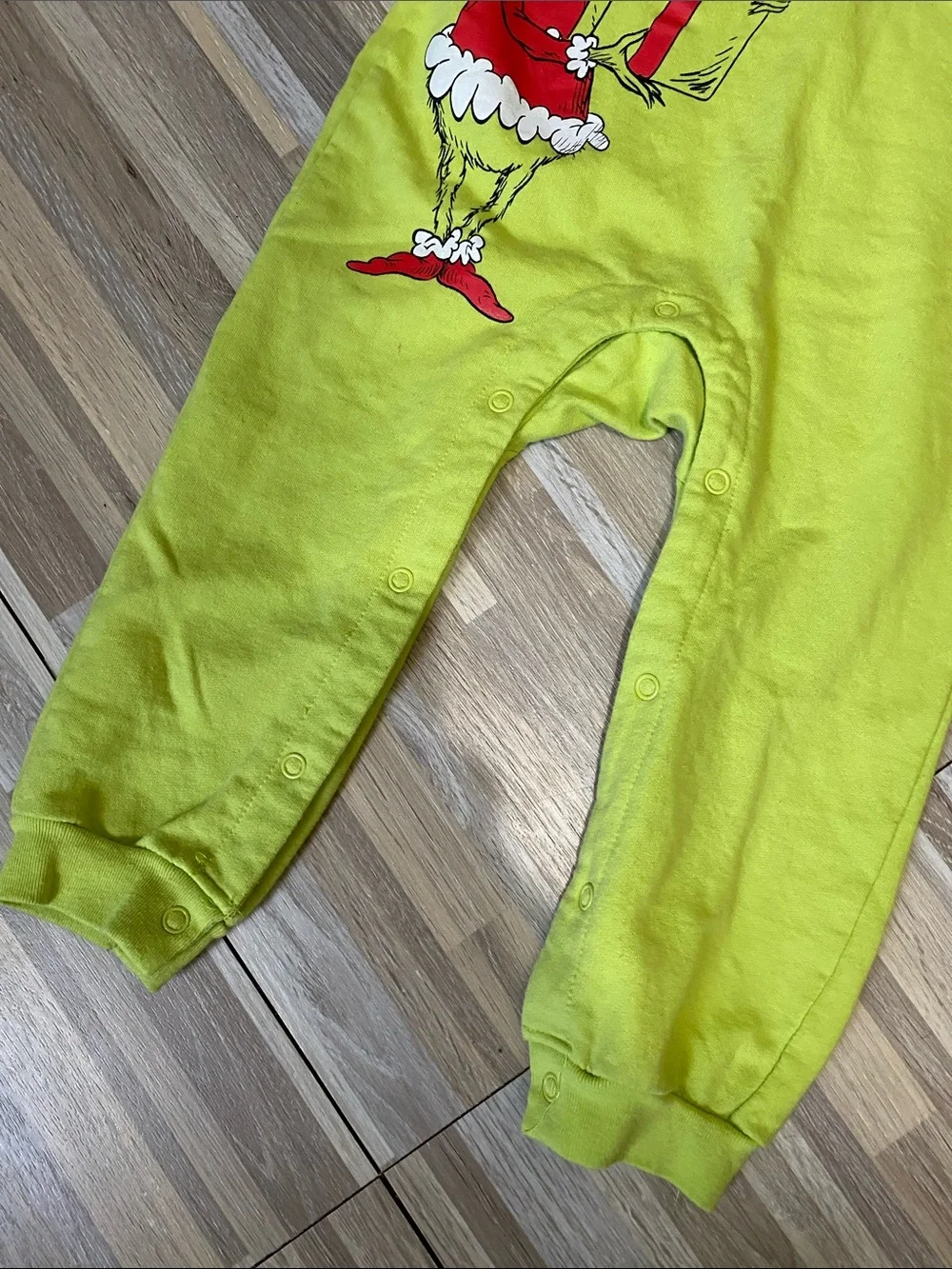 DR SEUSS The Grinch onesie size baby 18 months